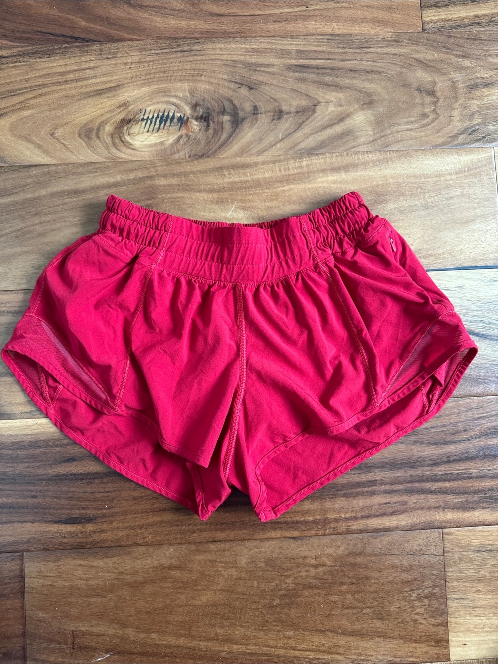 Lululemon Dark Red Hotty Hot Low-Rise Short 2.5" Size 4